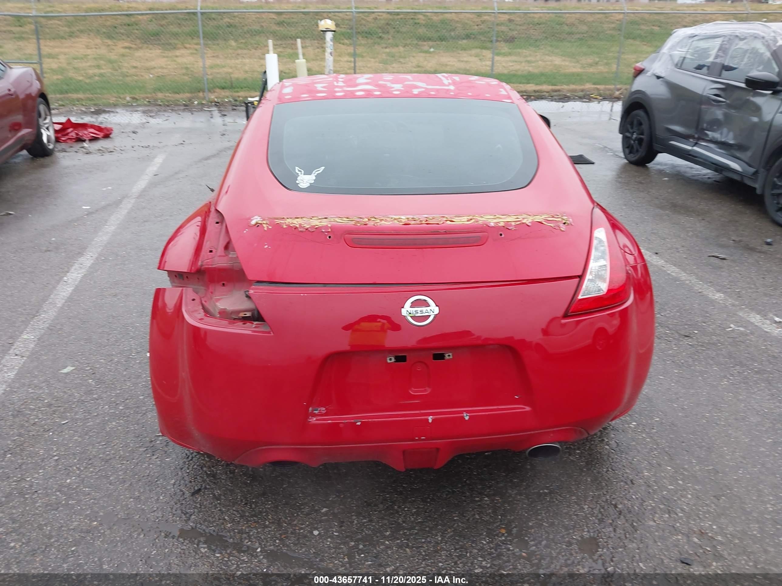 2015 Nissan 370z   Red vin: JN1AZ4EH4FM443353