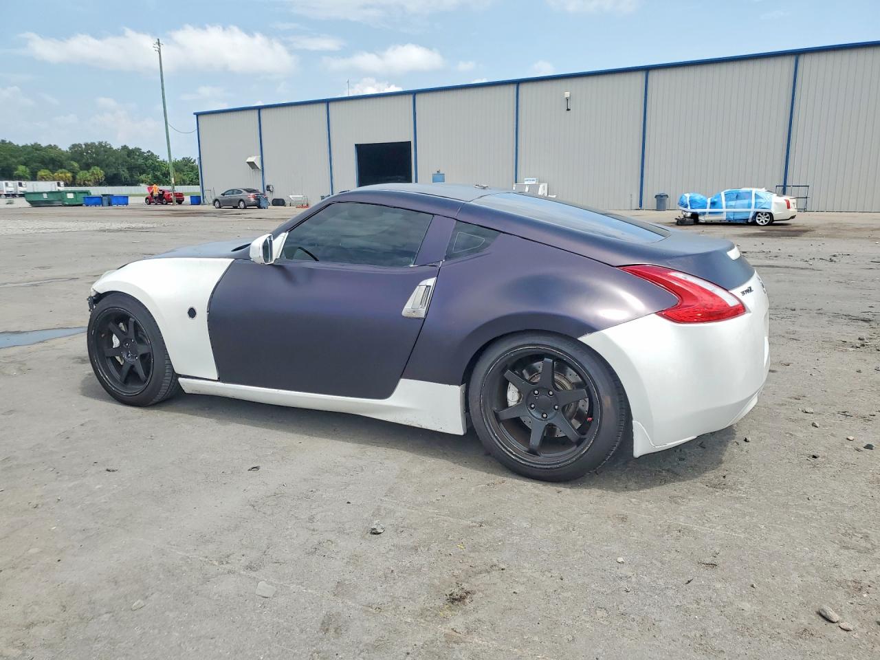 2013 Nissan 370z Base Two Tone vin: JN1AZ4EH5DM880372