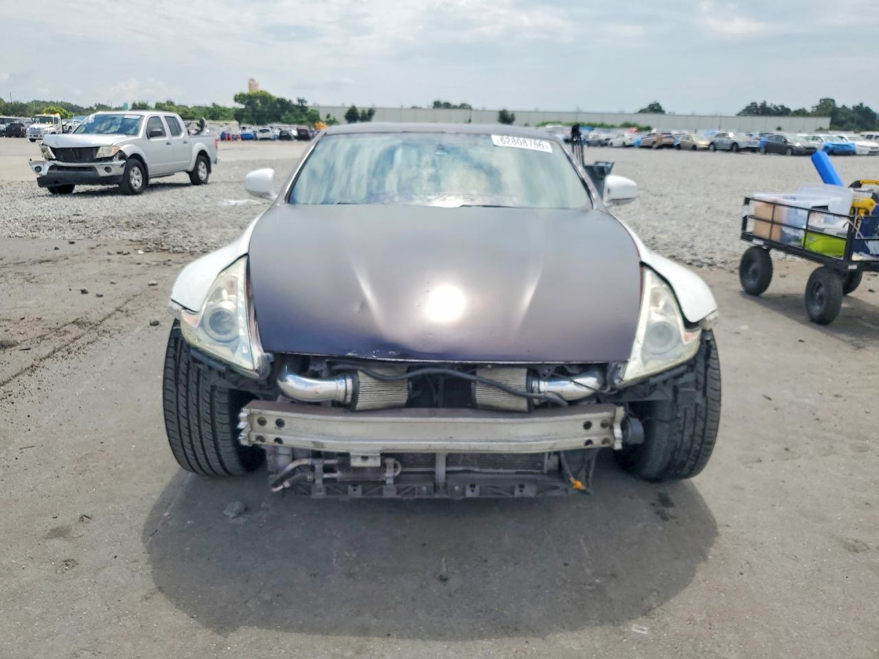 2013 Nissan 370z Base Two Tone vin: JN1AZ4EH5DM880372