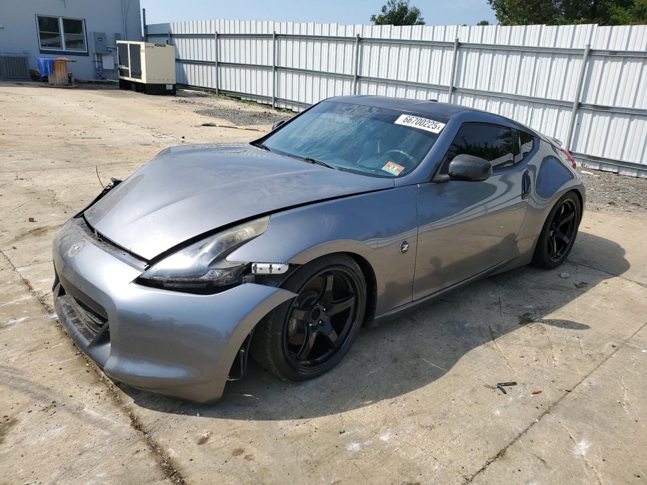 2011 Nissan 370z Base Серебряный vin: JN1AZ4EH6BM551645