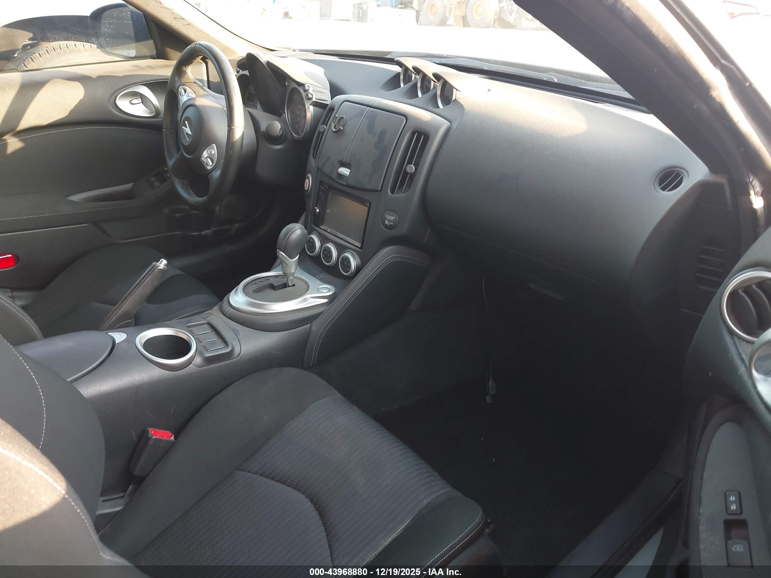 2015 Nissan 370z Серый vin: JN1AZ4EH9FM444580