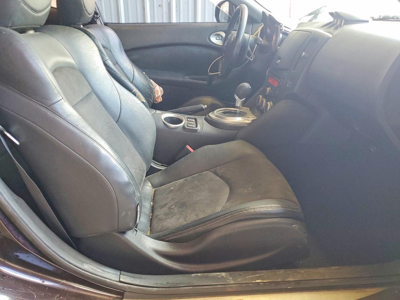 2010 Nissan 370z Base Burgundy vin: JN1AZ4EHXAM503015