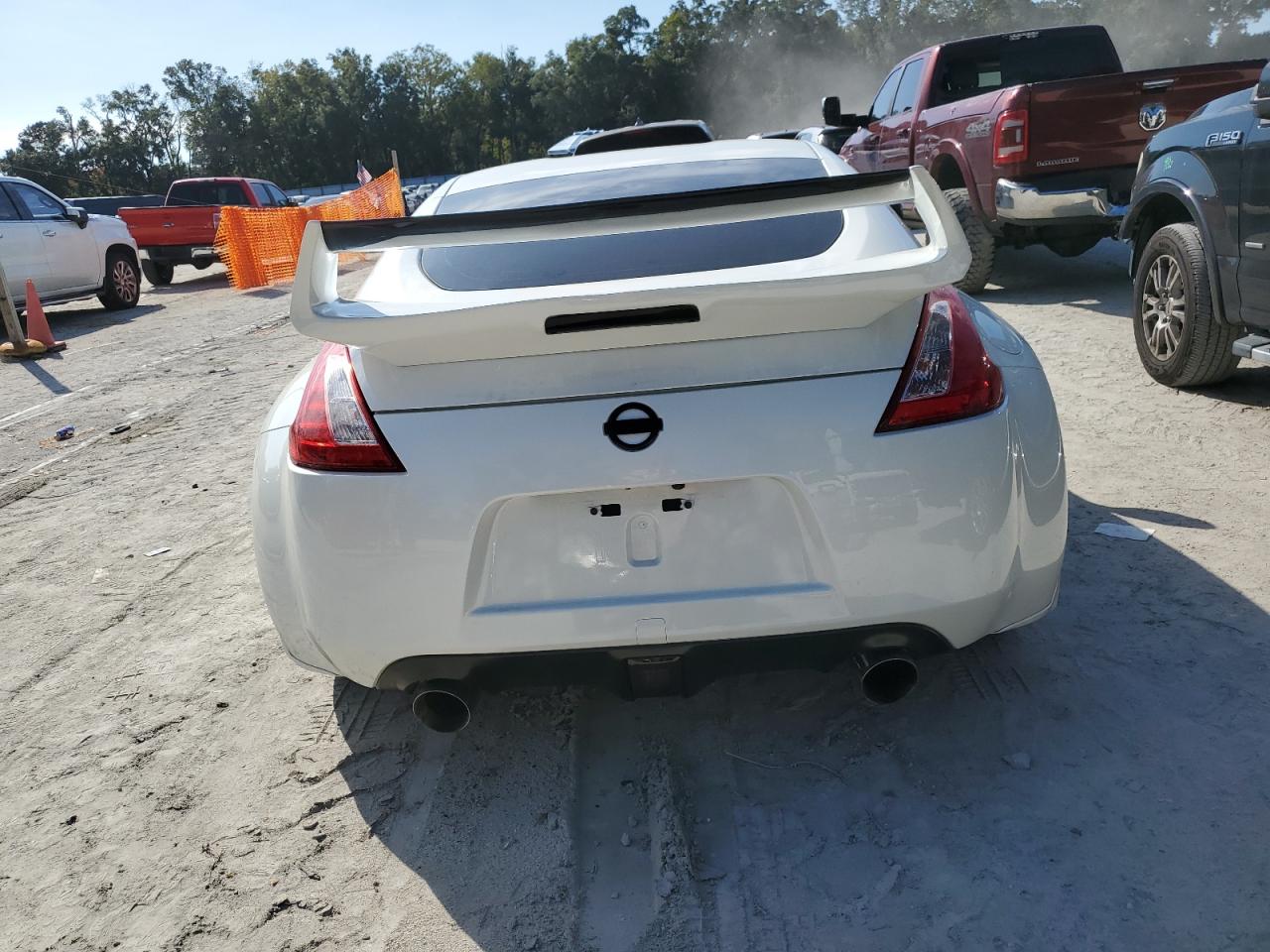 2017 Nissan 370z Base Белый vin: JN1AZ4EHXHM952186