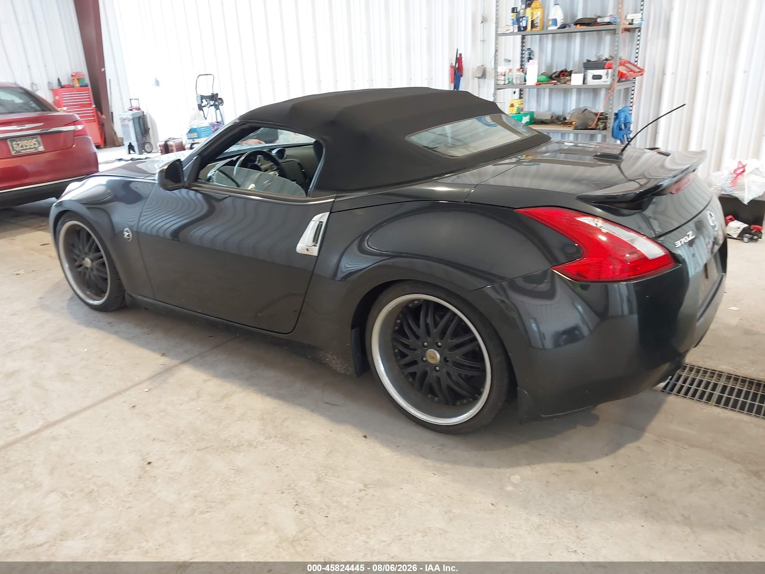 2010 Nissan 370z   Black vin: JN1AZ4FHXAM302388