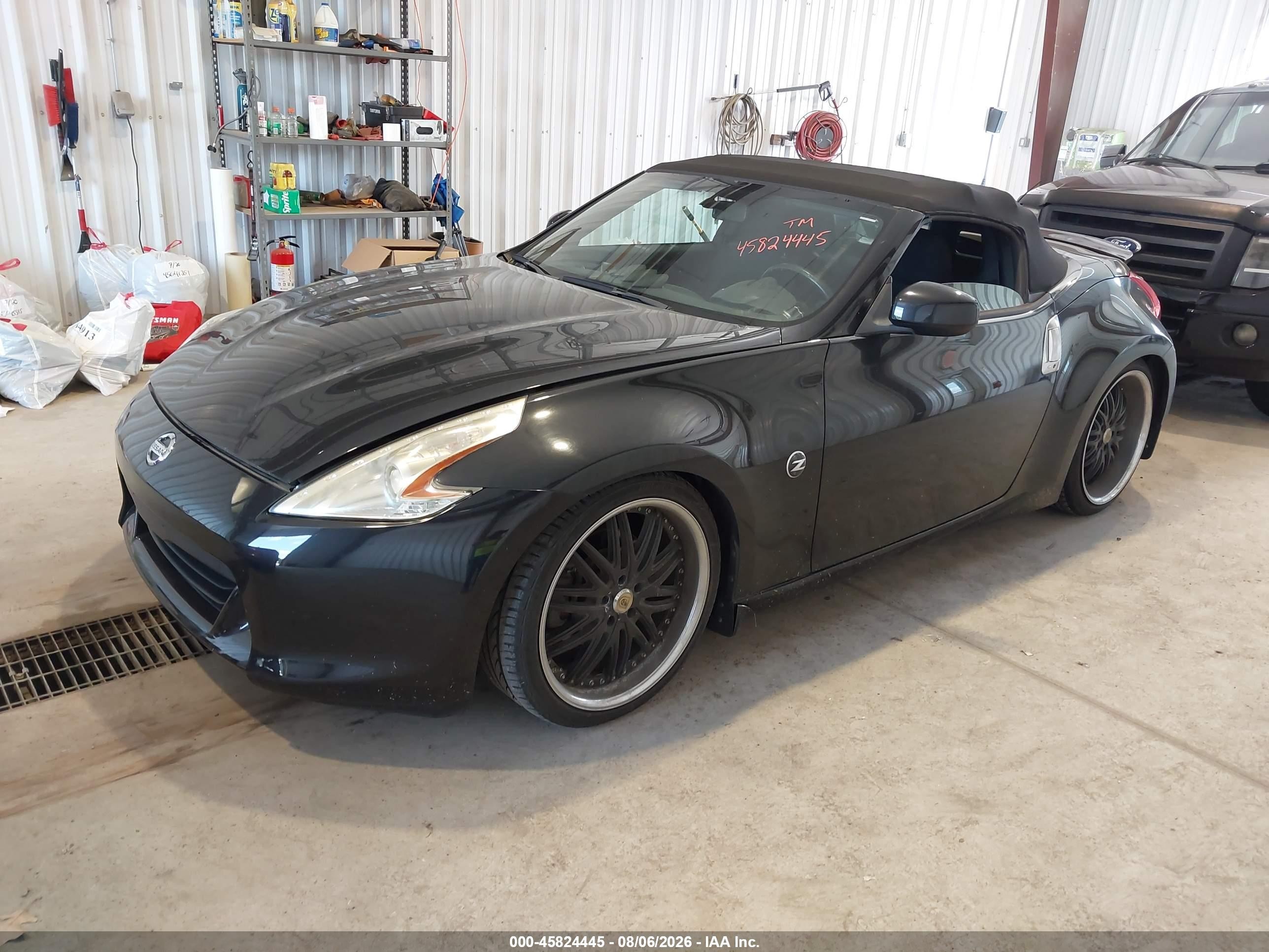 2010 Nissan 370z   Black vin: JN1AZ4FHXAM302388