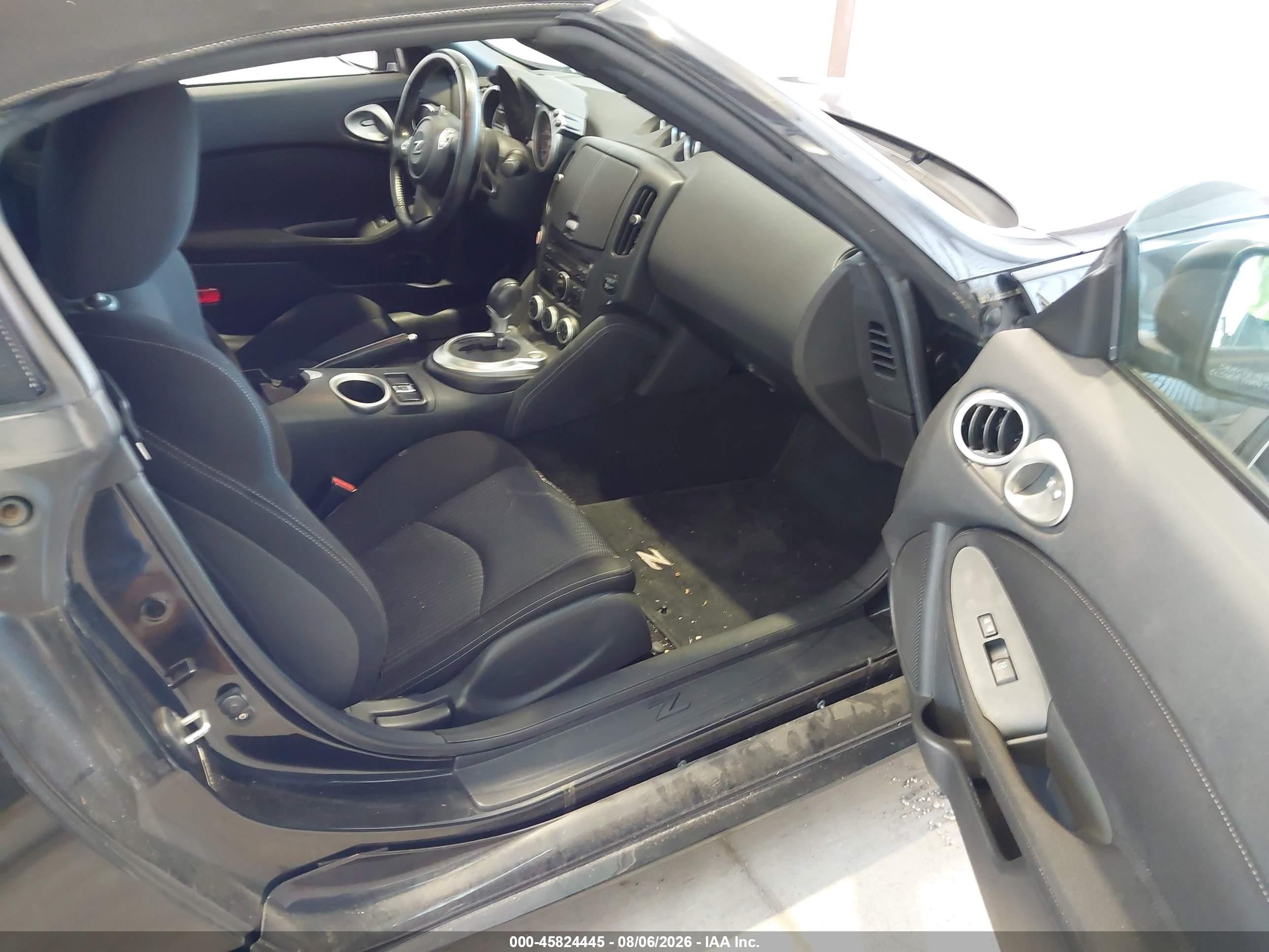 2010 Nissan 370z   Black vin: JN1AZ4FHXAM302388