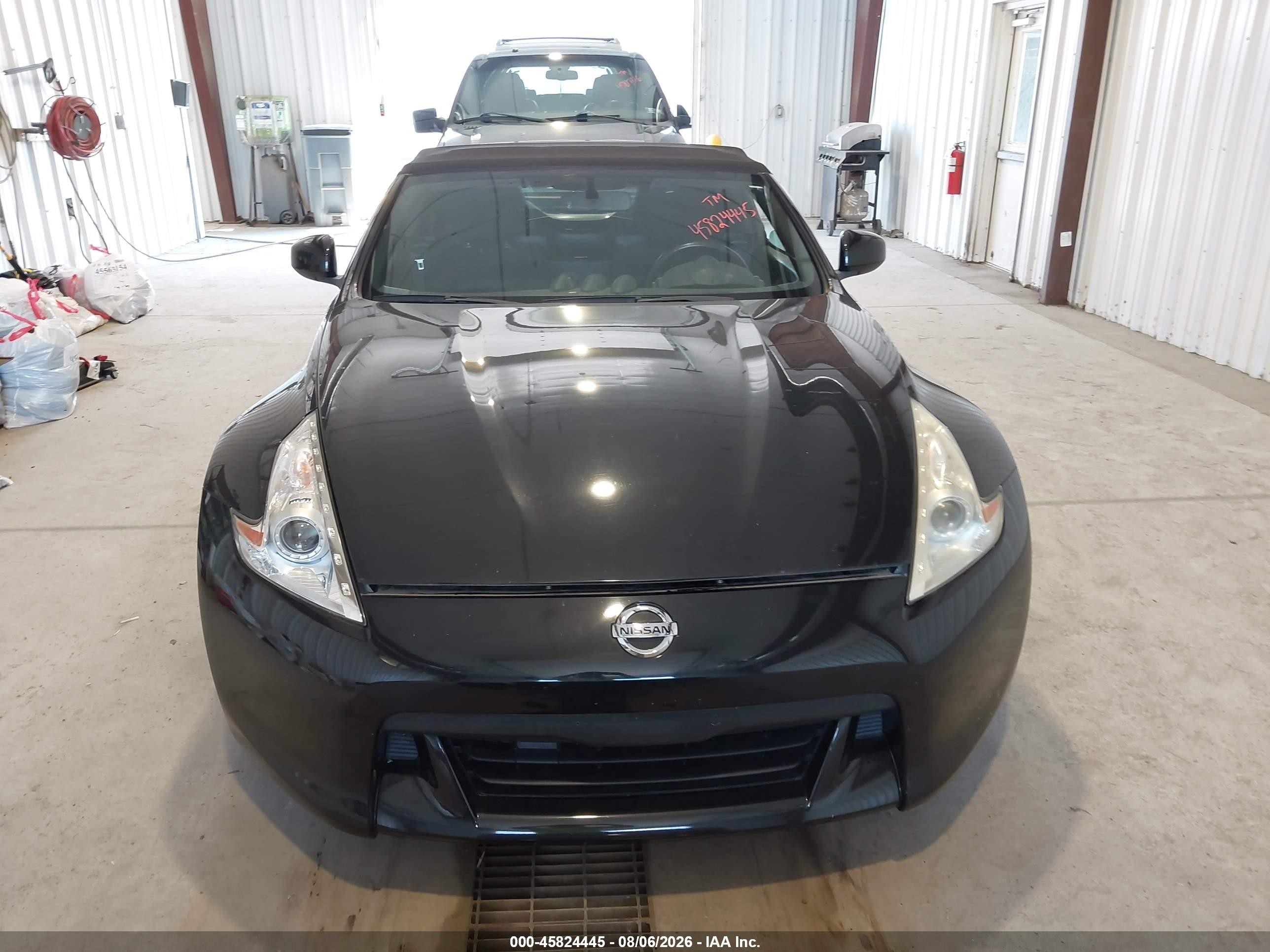2010 Nissan 370z   Black vin: JN1AZ4FHXAM302388