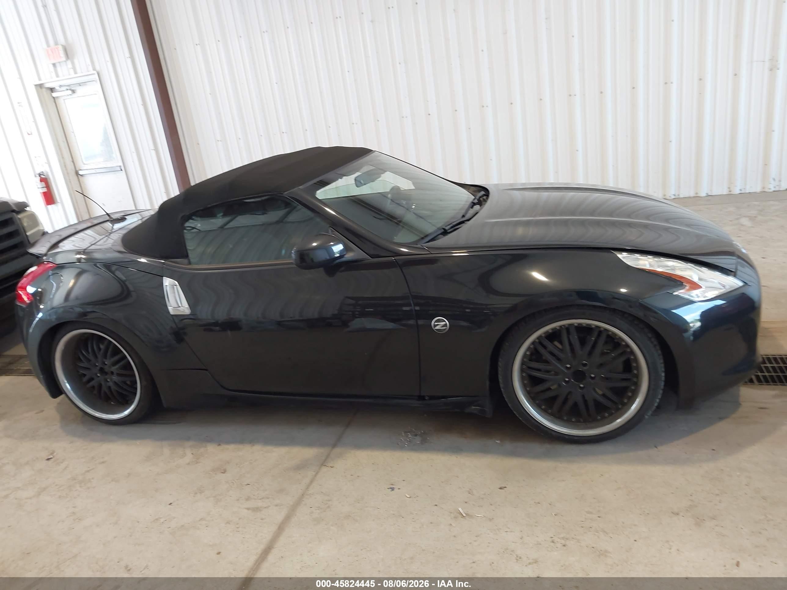 2010 Nissan 370z   Black vin: JN1AZ4FHXAM302388