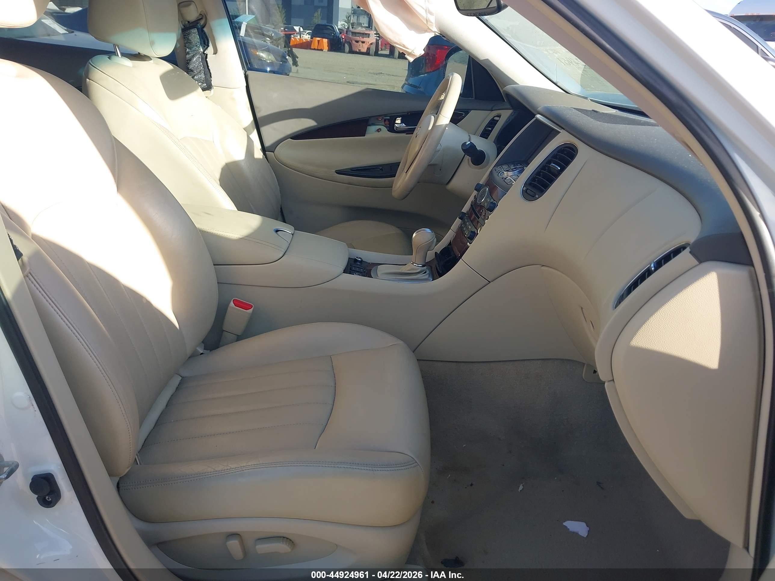 2015 Infiniti Qx50 Journey White vin: JN1BJ0HP9FM730159