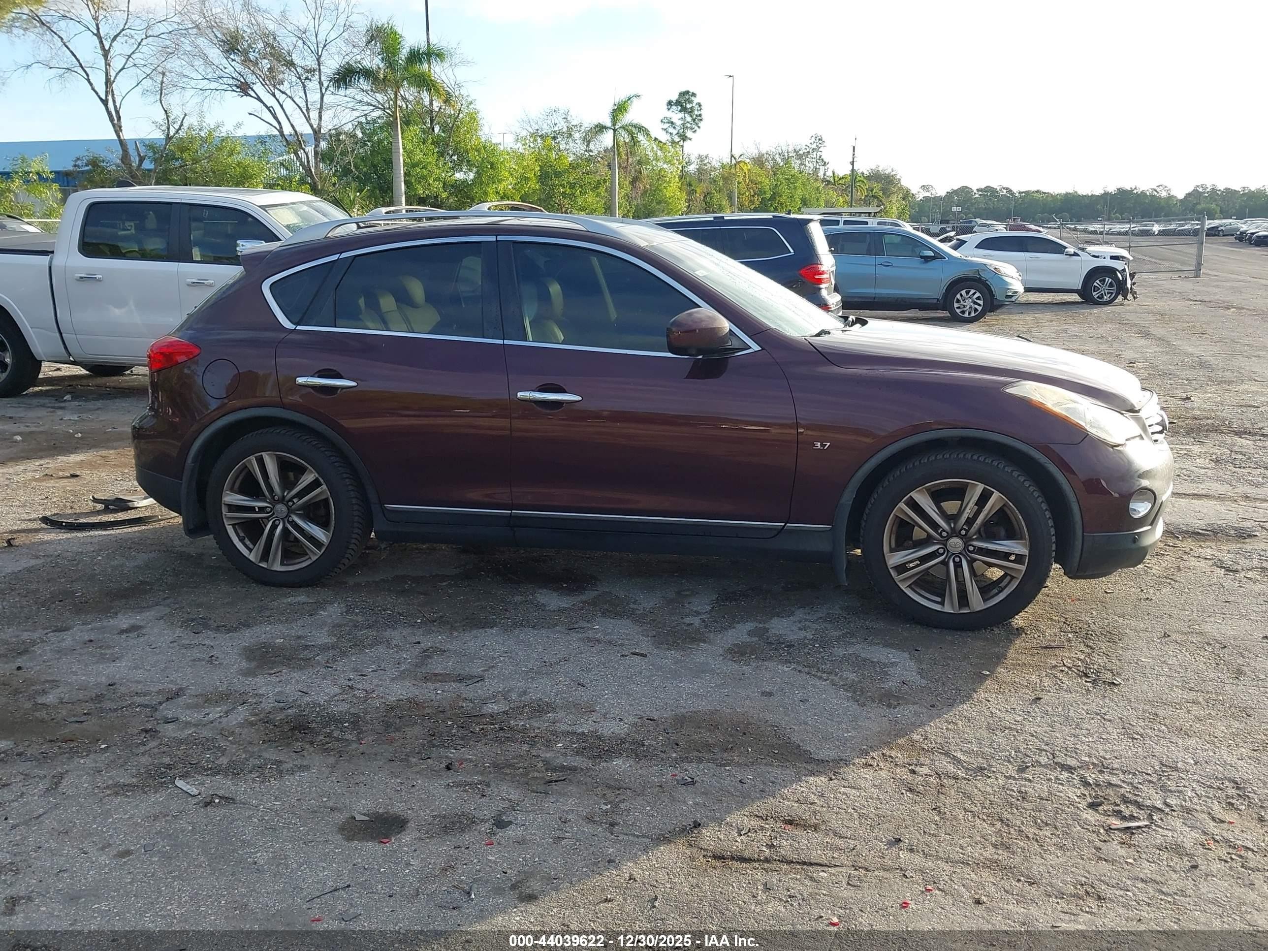 2015 Infiniti Qx50 Journey Burgundy vin: JN1BJ0HP9FM730162