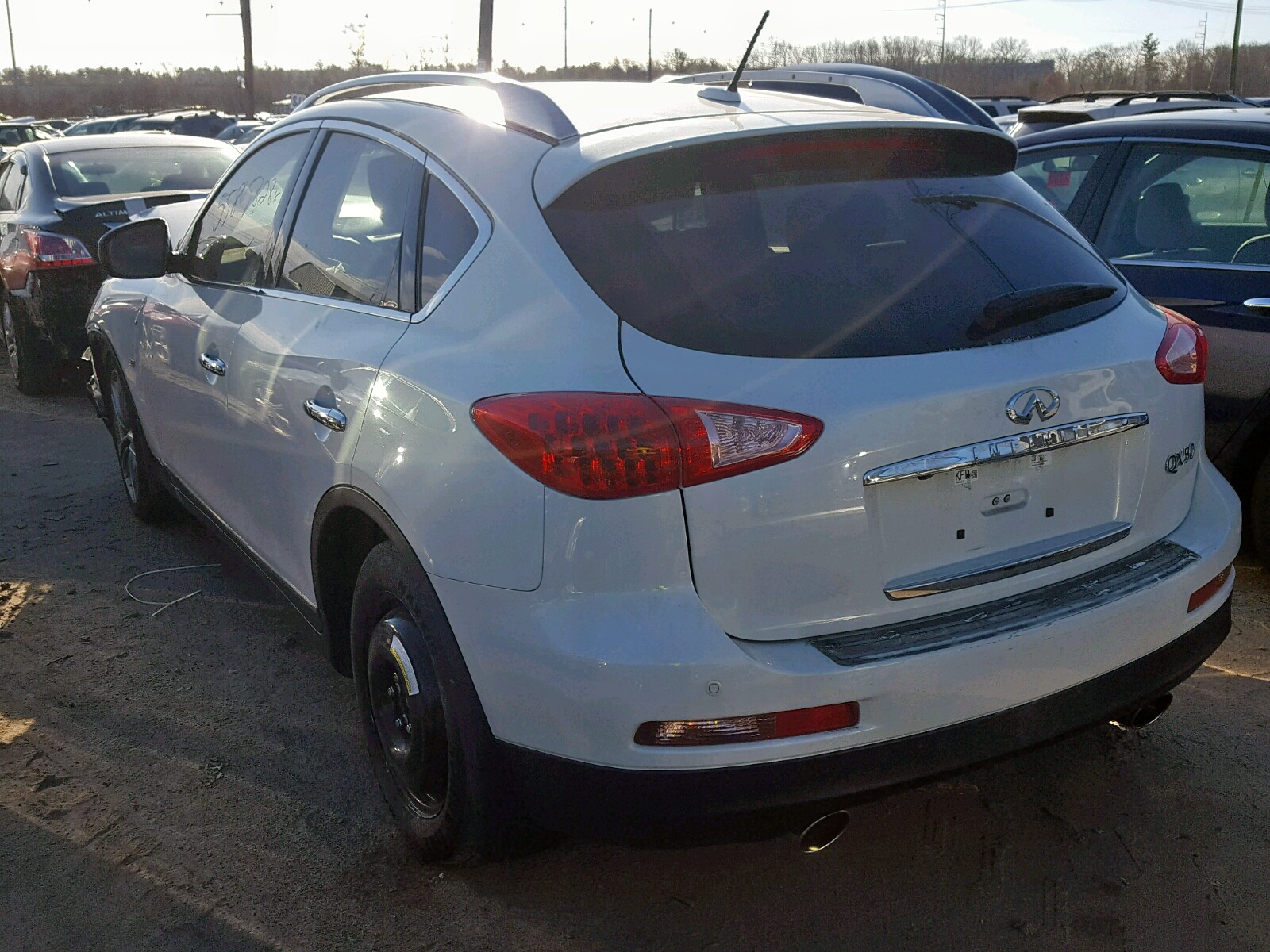 2015 Infiniti Qx50  White vin: JN1BJ0HR4FM771574