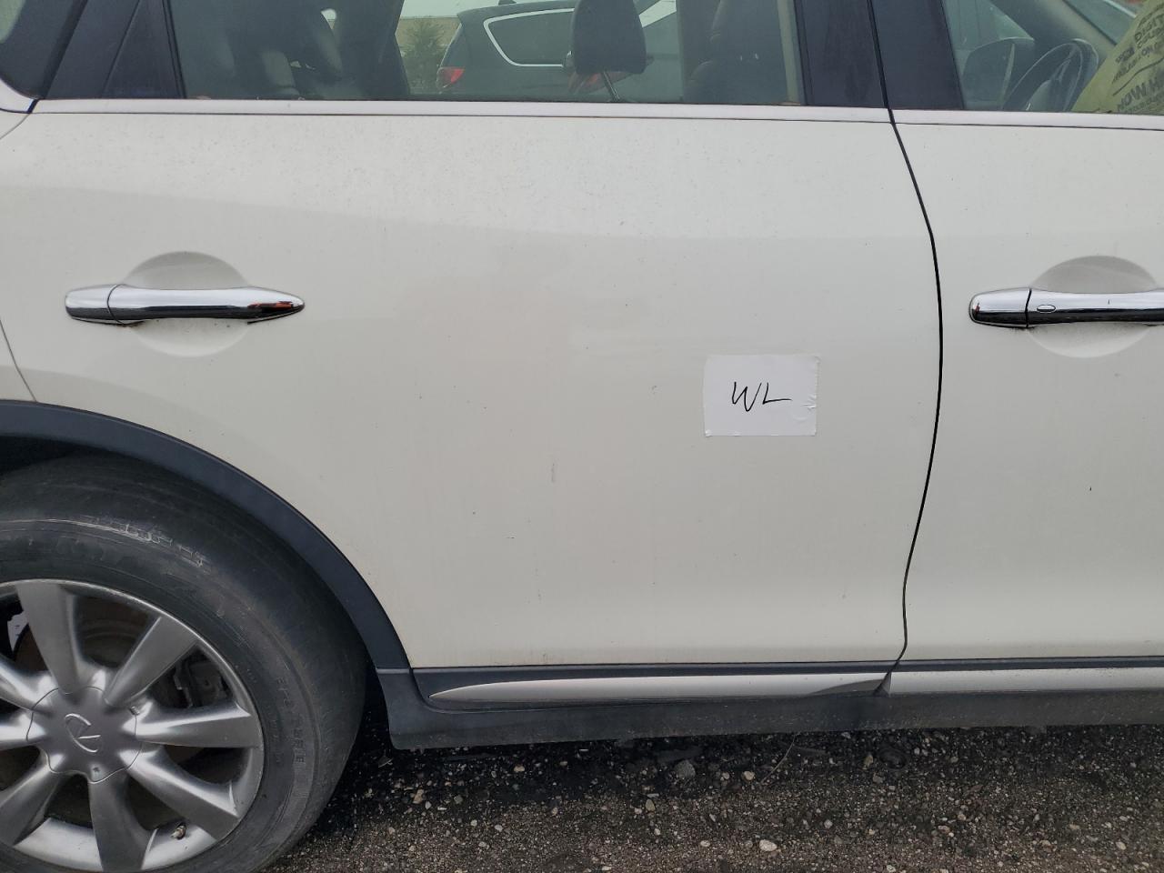 2017 Infiniti Qx50 Base White vin: JN1BJ0RP1HM385565 Damage: Left Front Carpet, Water Damage, Replacement Required