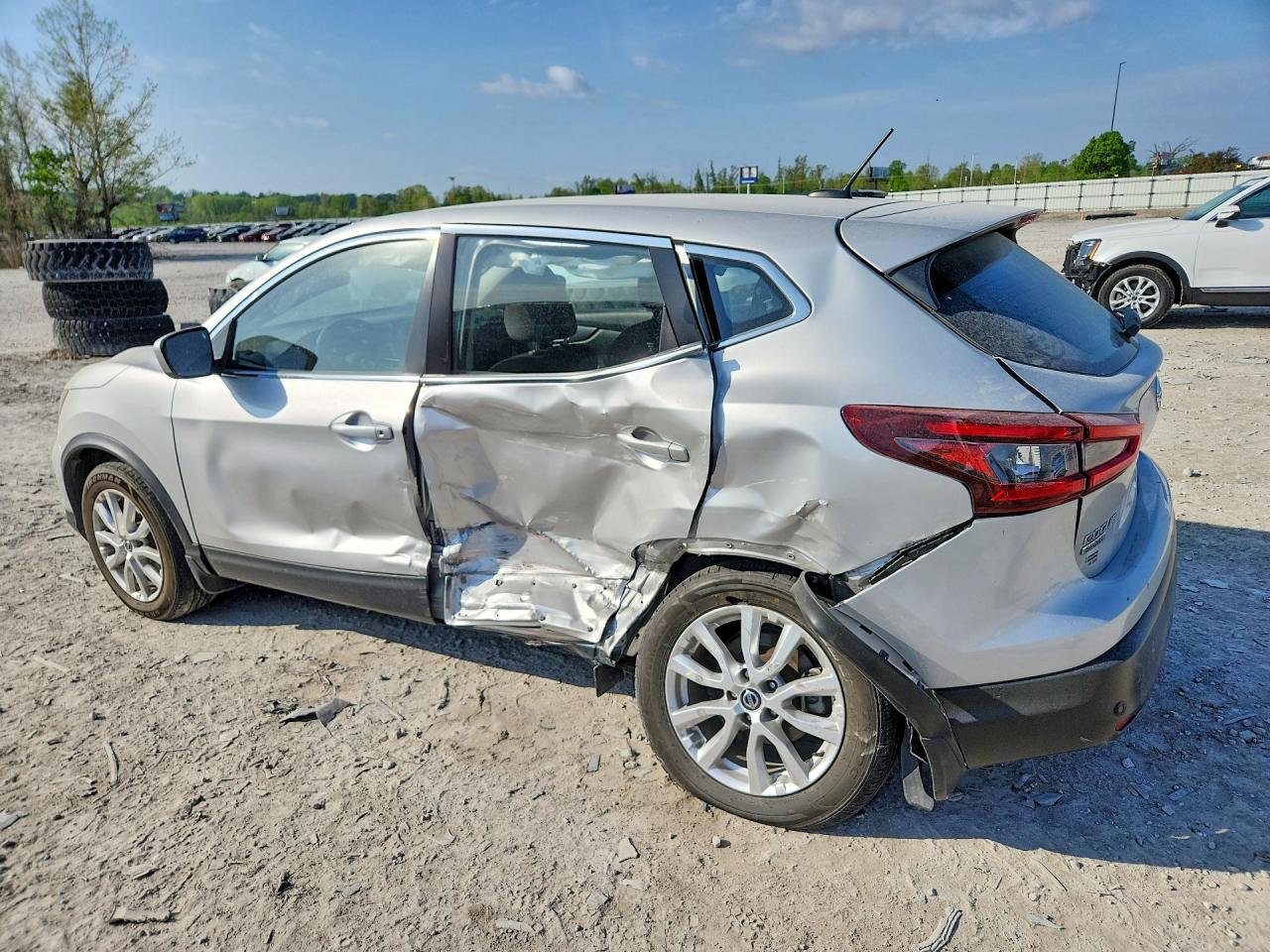 2021 Nissan Rogue Sport S Silver vin: JN1BJ1AV0MW321984
