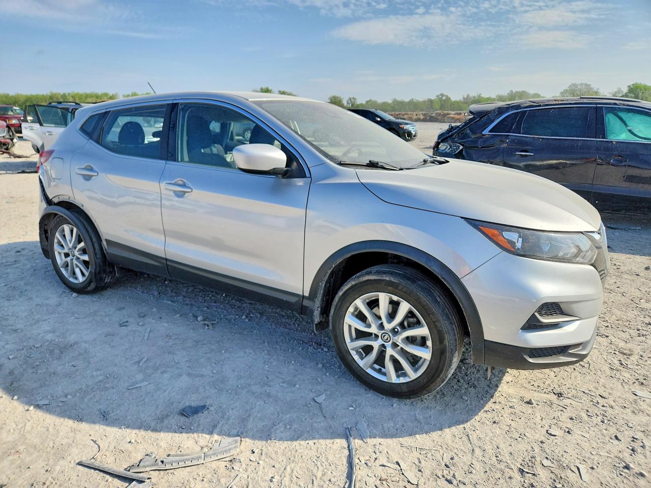 2021 Nissan Rogue Sport S Silver vin: JN1BJ1AV0MW321984