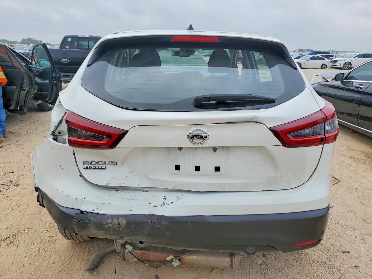 2021 Nissan Rogue Sport S White vin: JN1BJ1AV6MW306034