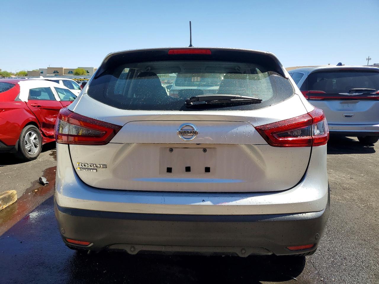 2021 Nissan Rogue Sport S Серебряный vin: JN1BJ1AV6MW561069