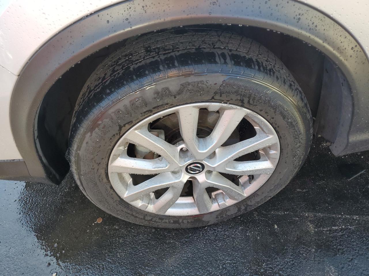 2021 Nissan Rogue Sport S Серебряный vin: JN1BJ1AV6MW561069 Damage: Left Front Wheel, Curb Rash, 9 To 10 Inches