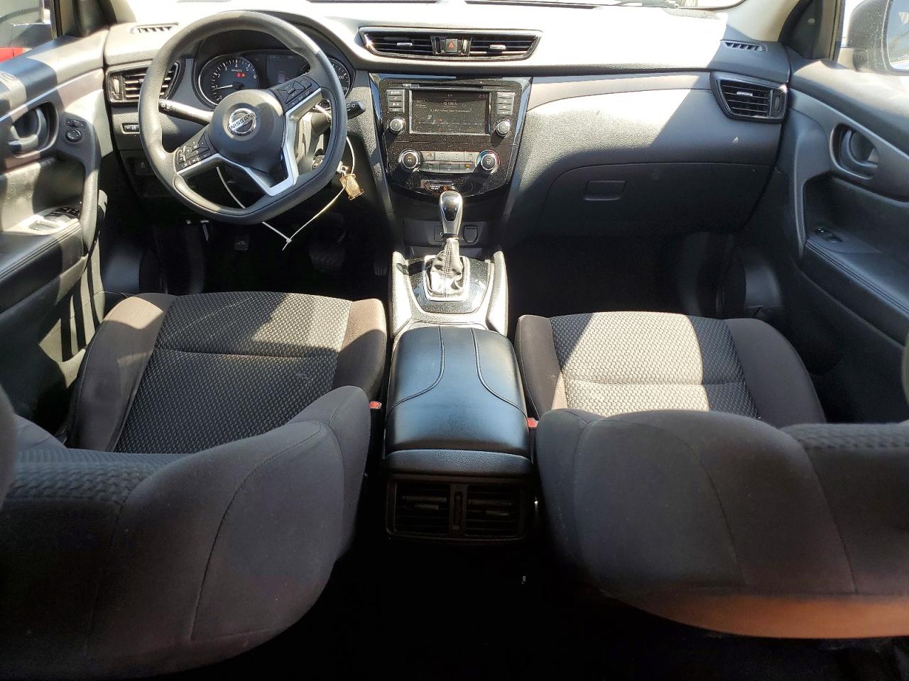 2021 Nissan Rogue Sport S Серебряный vin: JN1BJ1AV6MW561069