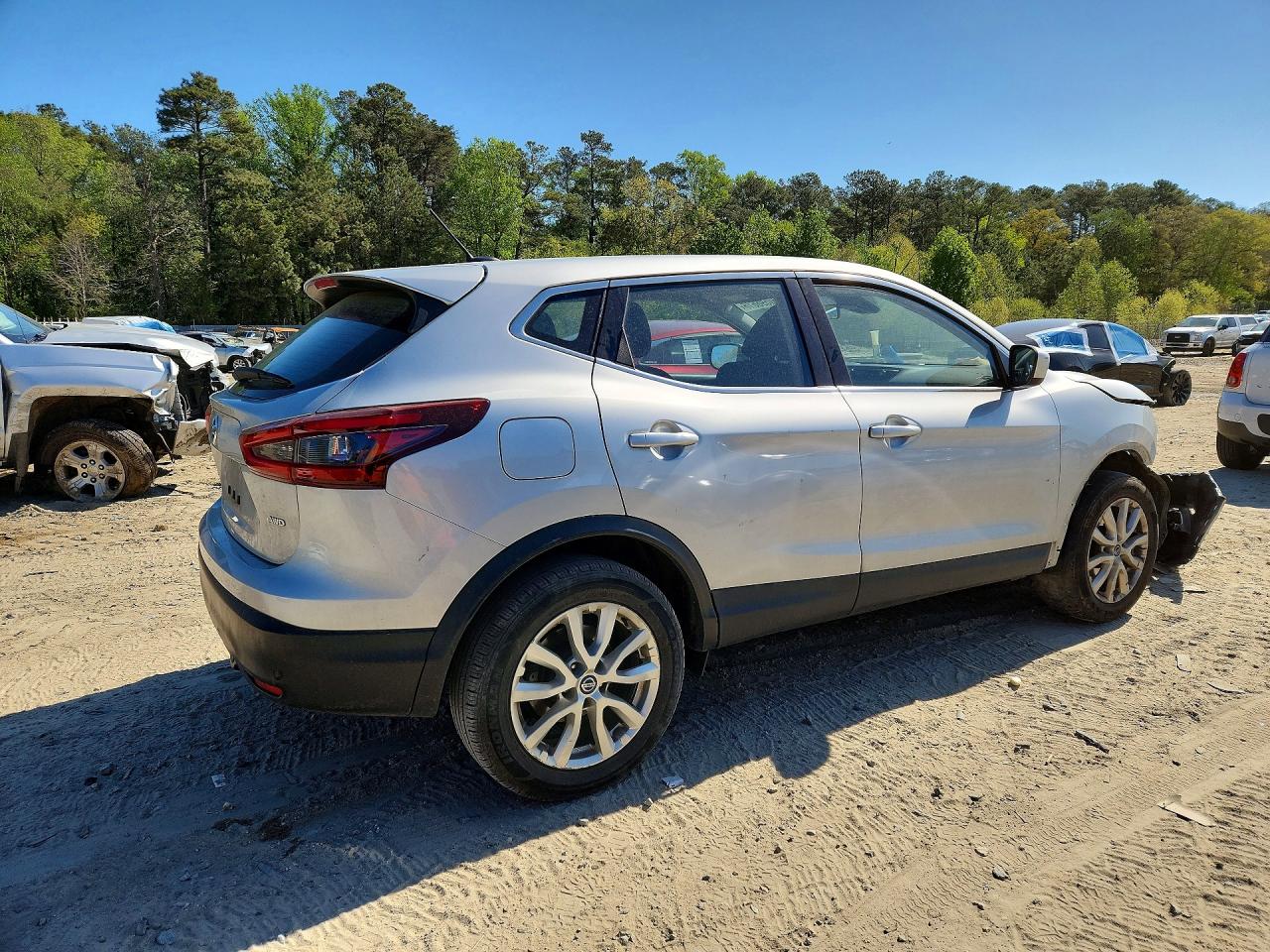 2021 Nissan Rogue Sport S Silver vin: JN1BJ1AW4MW428366