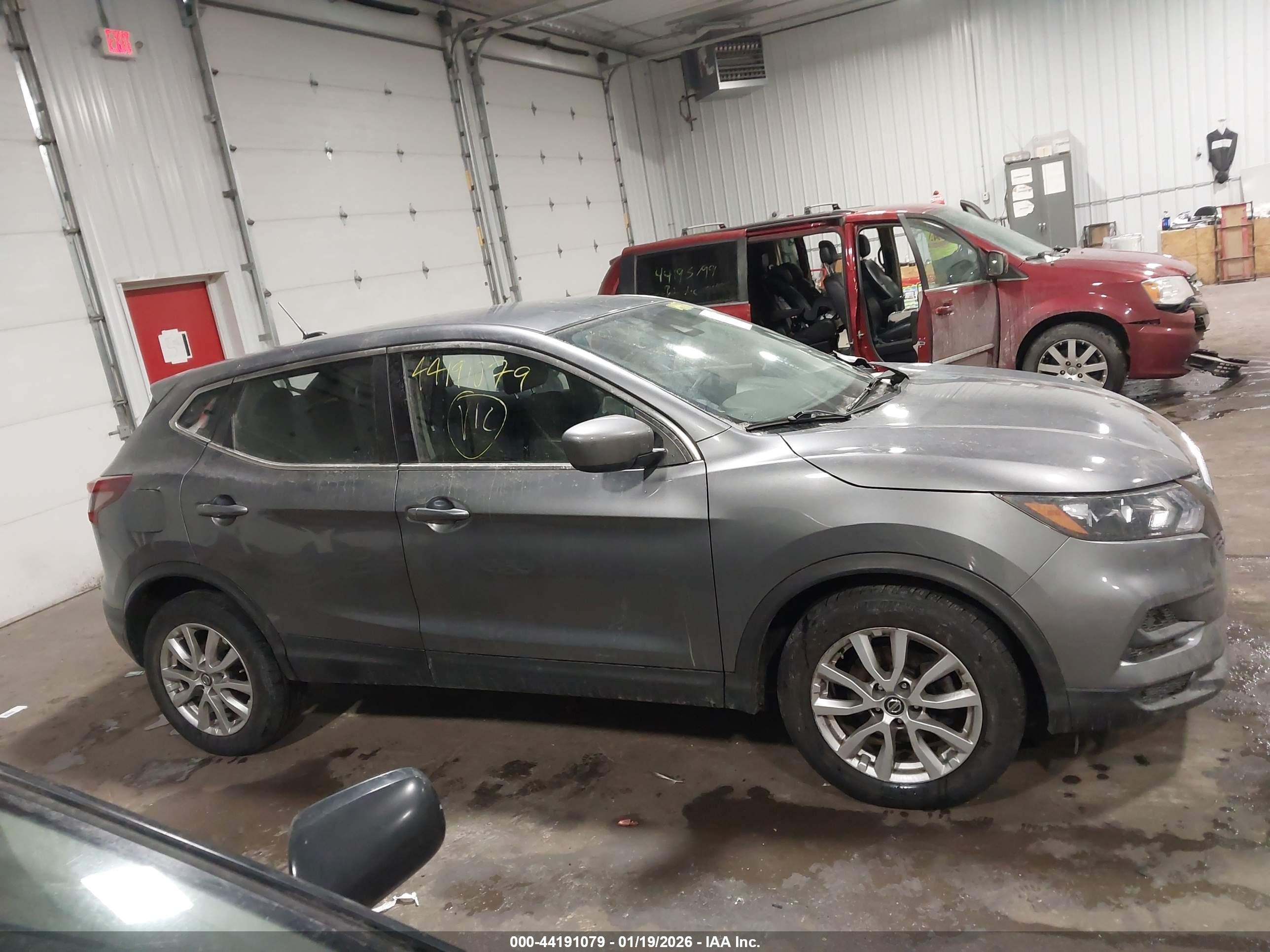 2021 Nissan Rogue Sport S Awd Xtronic Cvt Серый vin: JN1BJ1AW6MW430653