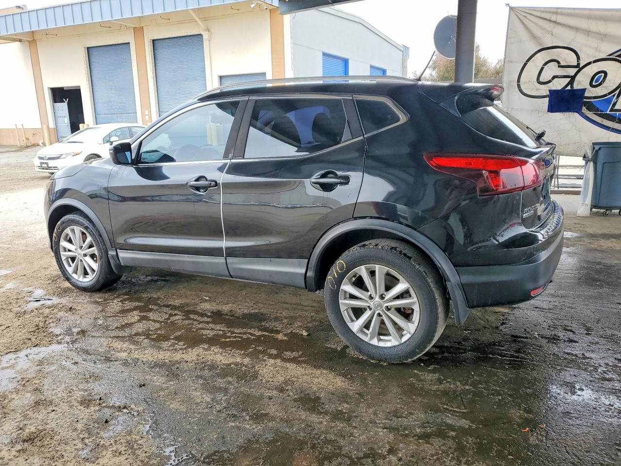 2017 Nissan Rogue Sport Sv Черный vin: JN1BJ1CP0HW008941