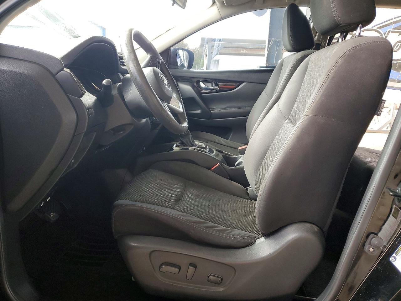 2017 Nissan Rogue Sport Sv Черный vin: JN1BJ1CP0HW008941