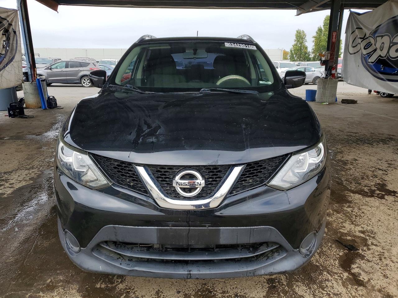 2017 Nissan Rogue Sport Sv Черный vin: JN1BJ1CP0HW008941