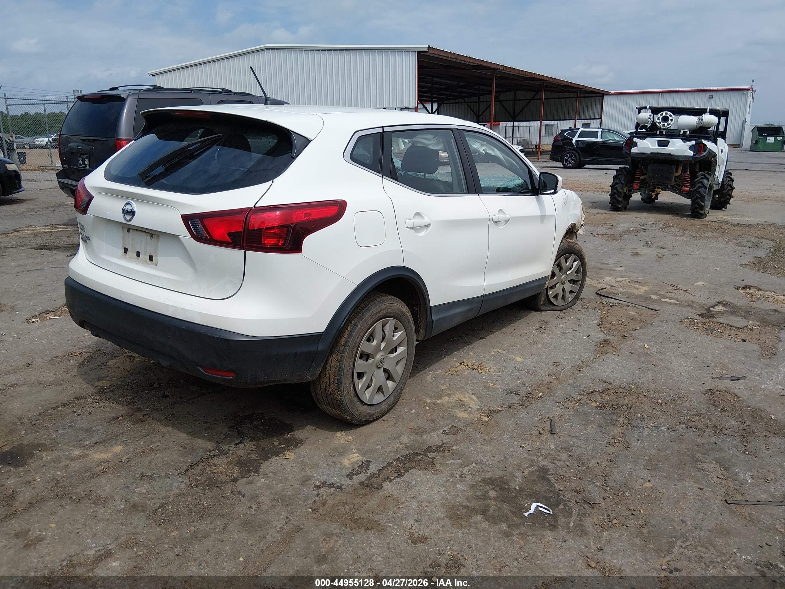 2018 Nissan Rogue Sport S Белый vin: JN1BJ1CP0JW150583