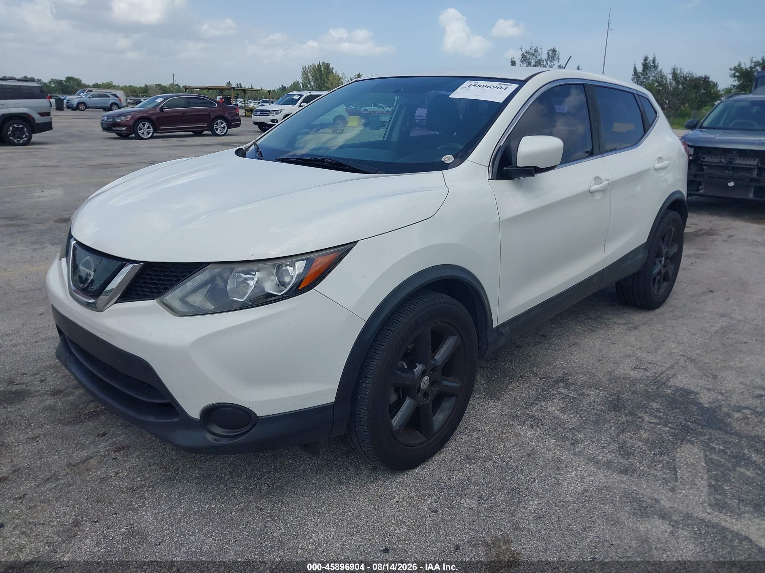 2019 Nissan Rogue Sport S White vin: JN1BJ1CP2KW221302