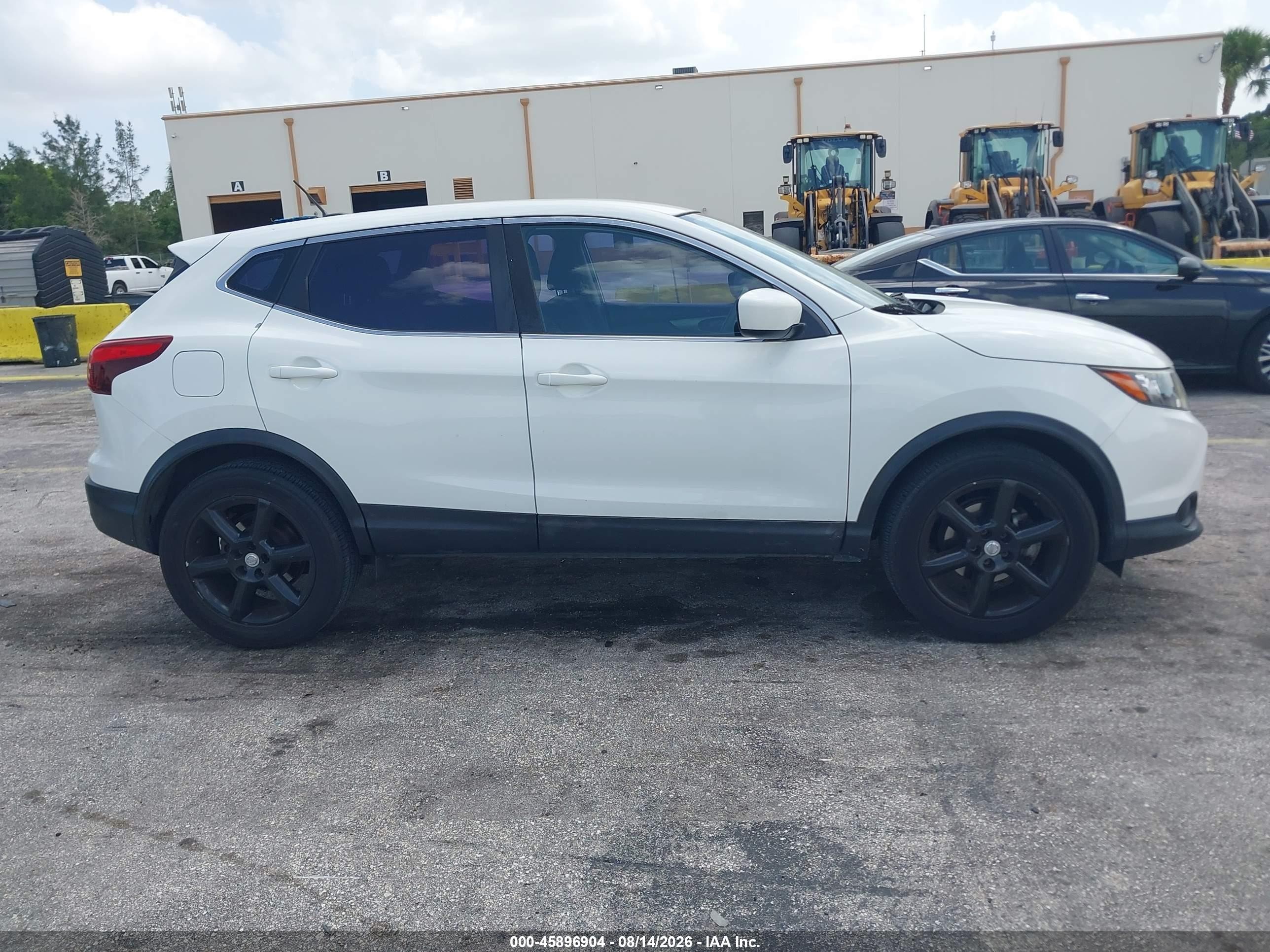 2019 Nissan Rogue Sport S White vin: JN1BJ1CP2KW221302