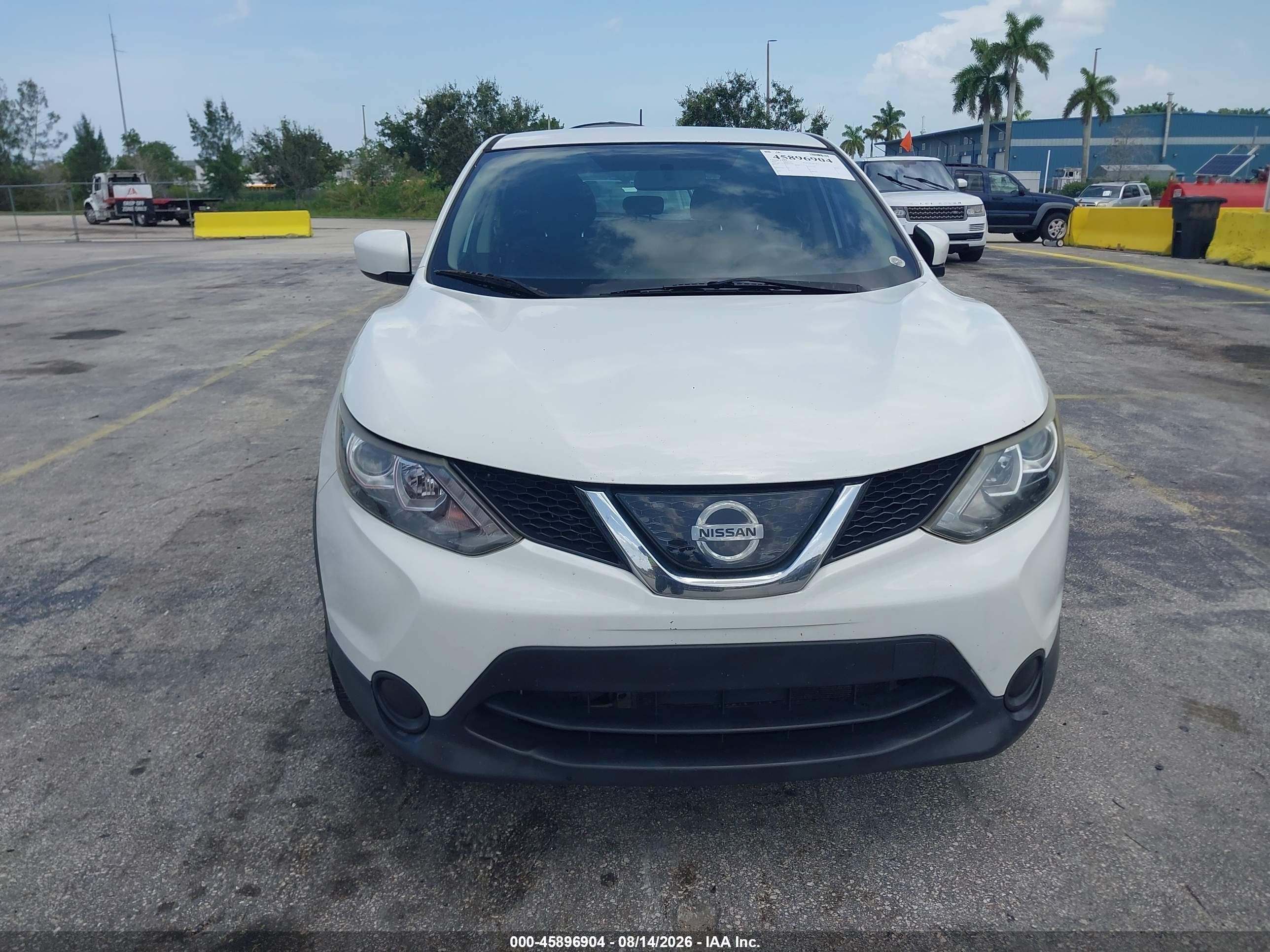 2019 Nissan Rogue Sport S White vin: JN1BJ1CP2KW221302