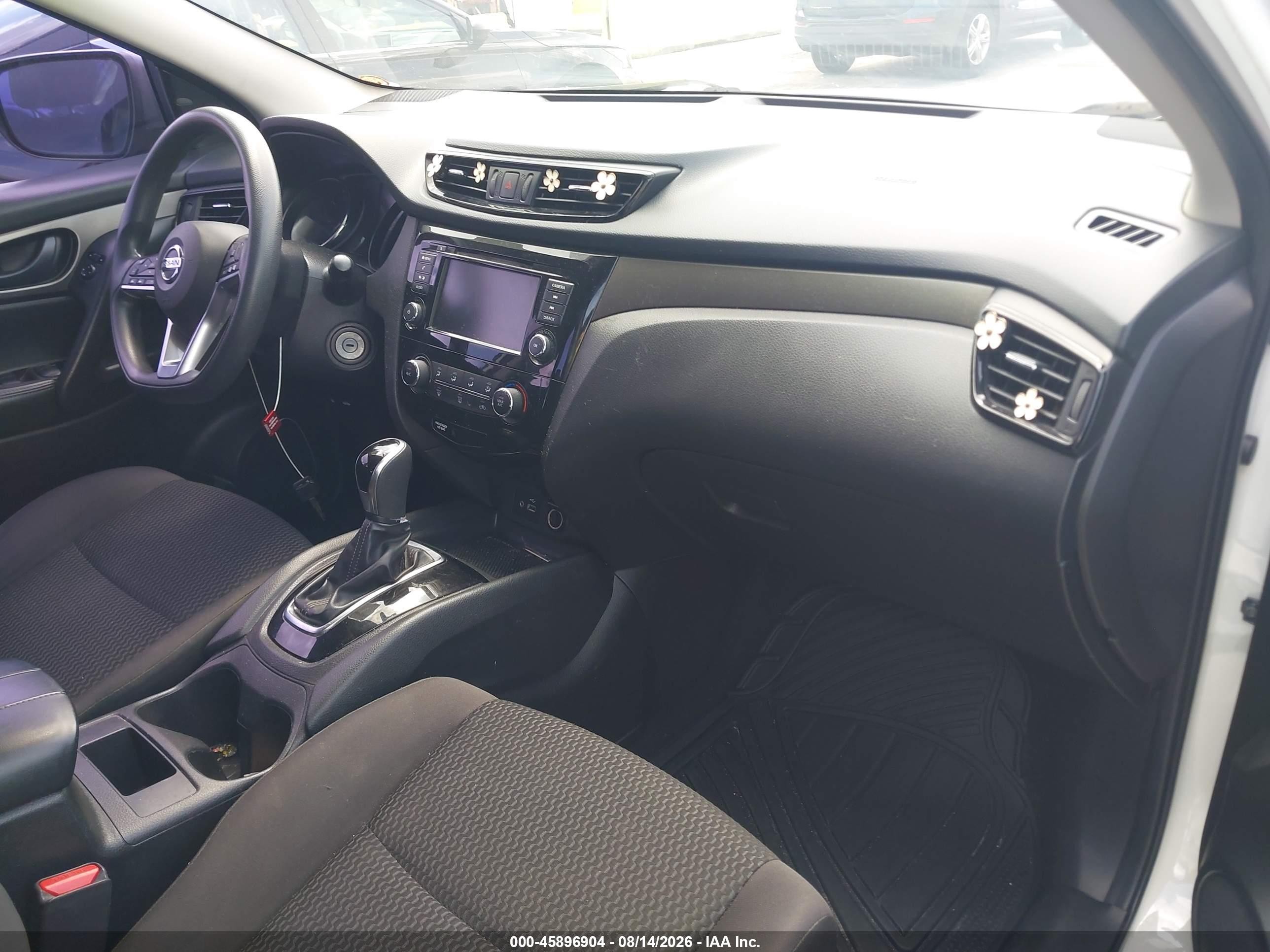 2019 Nissan Rogue Sport S White vin: JN1BJ1CP2KW221302