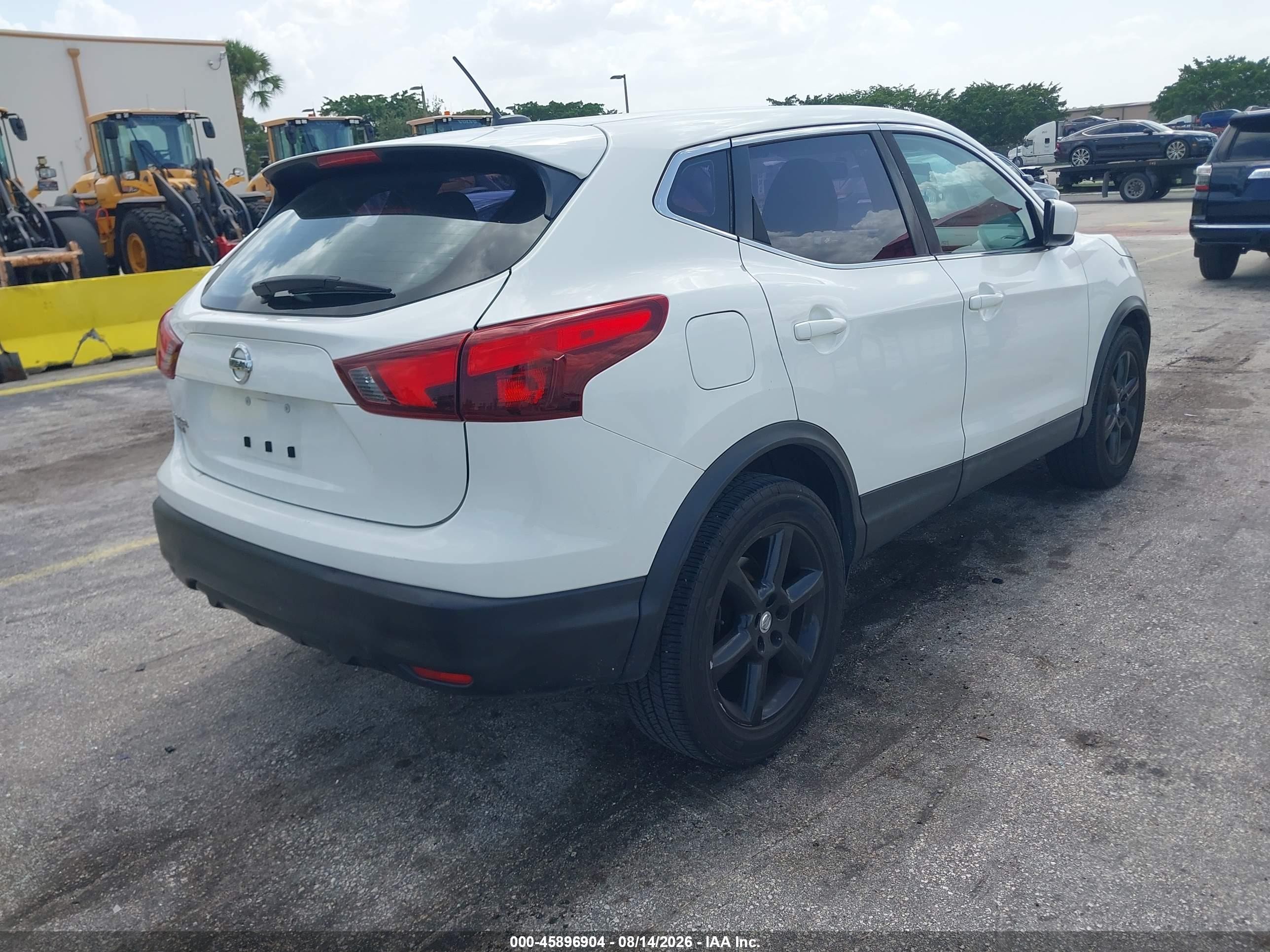 2019 Nissan Rogue Sport S White vin: JN1BJ1CP2KW221302