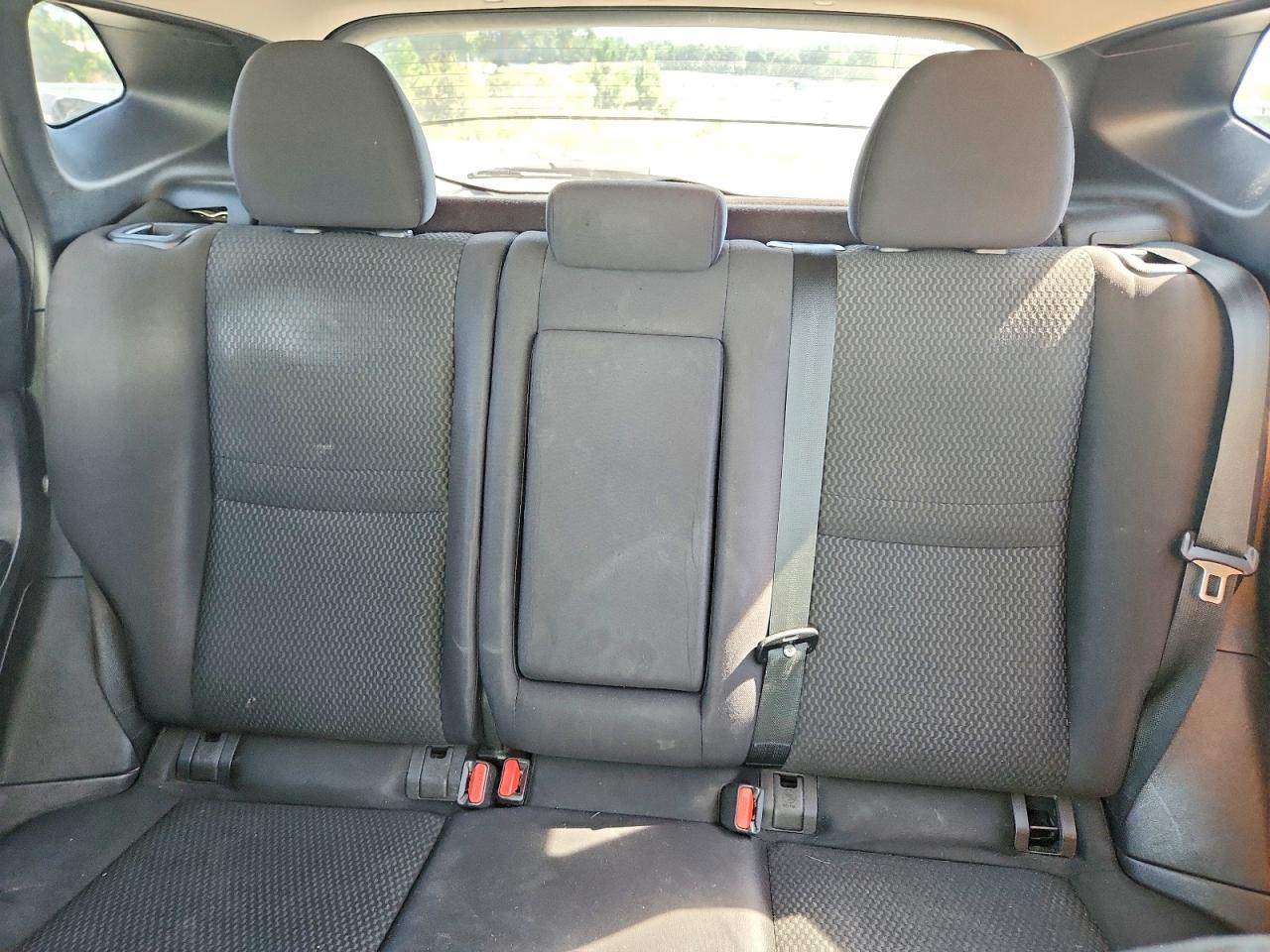 2019 Nissan Rogue Sport S White vin: JN1BJ1CP2KW244353