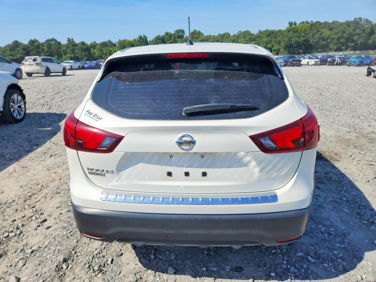 2019 Nissan Rogue Sport S White vin: JN1BJ1CP2KW244353