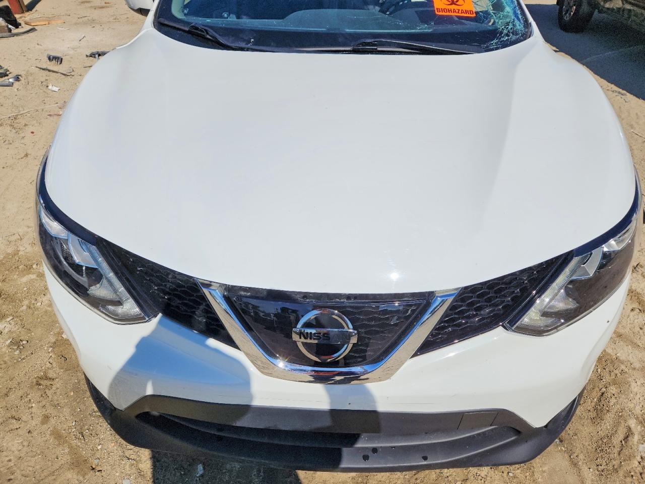 2018 Nissan Rogue Sport S Белый vin: JN1BJ1CP3JW154532