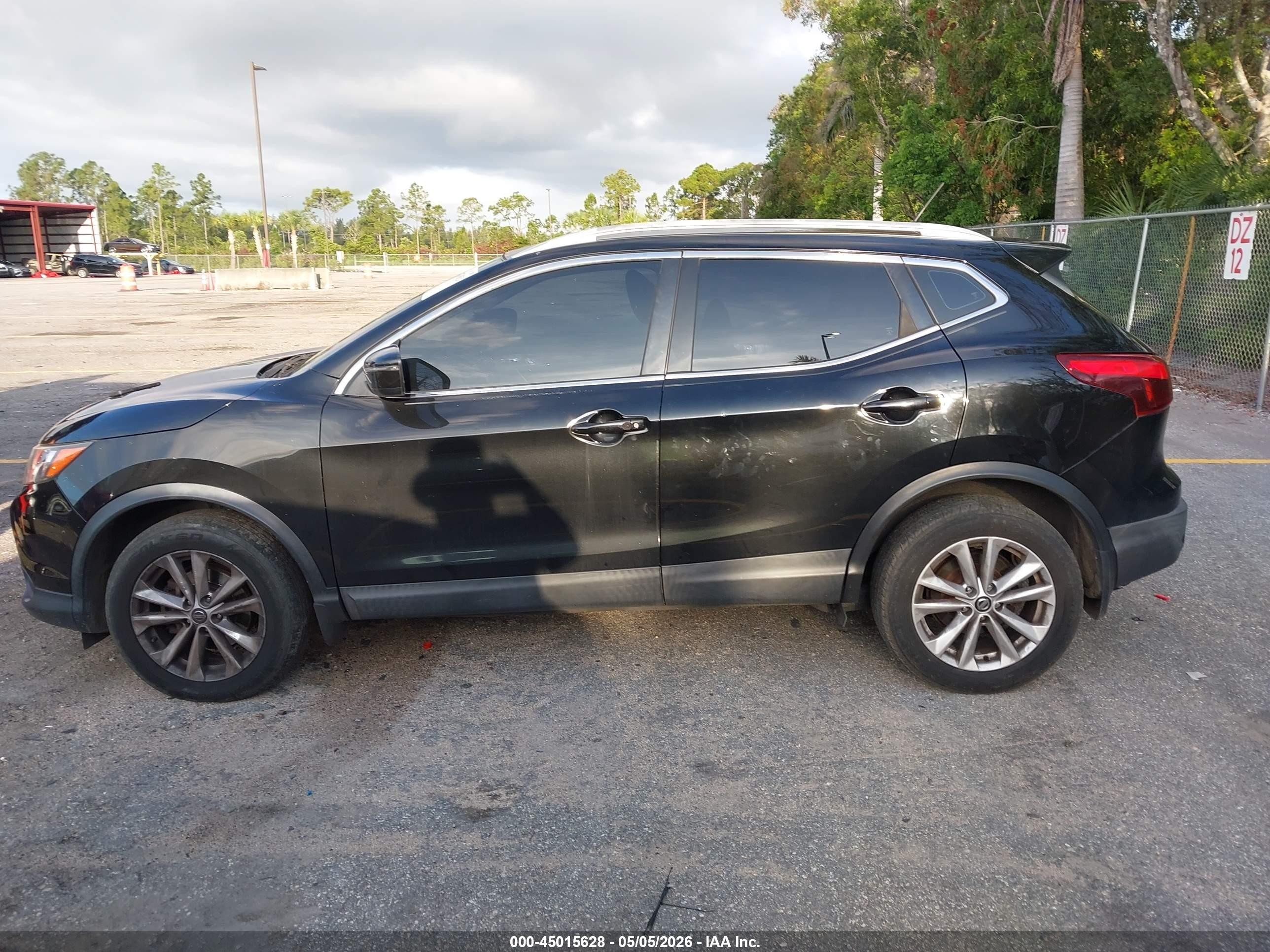 2019 Nissan Rogue Sport Sv Черный vin: JN1BJ1CP3KW220028