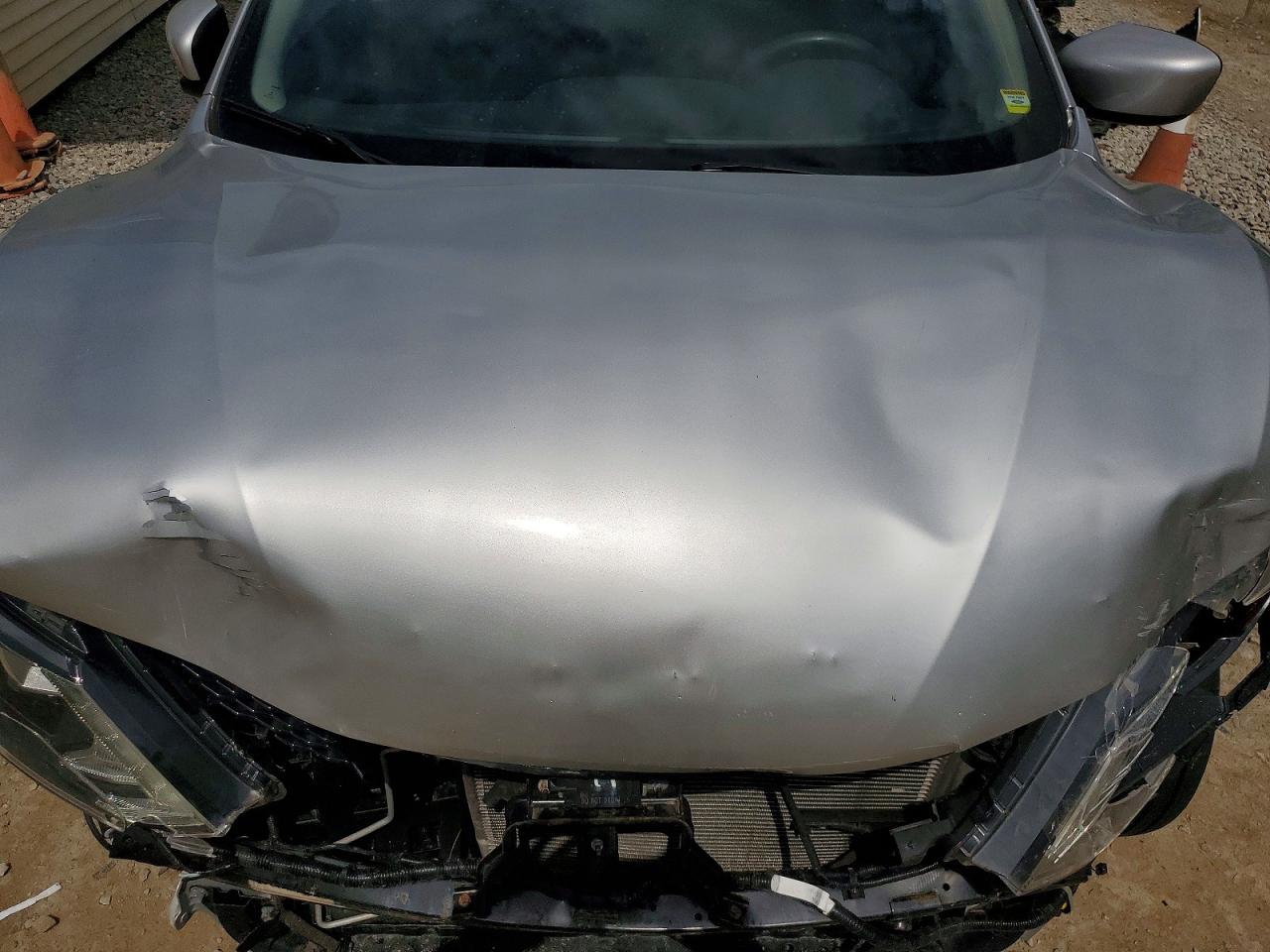 2019 Nissan Rogue Sport S Серебряный vin: JN1BJ1CP4KW240238