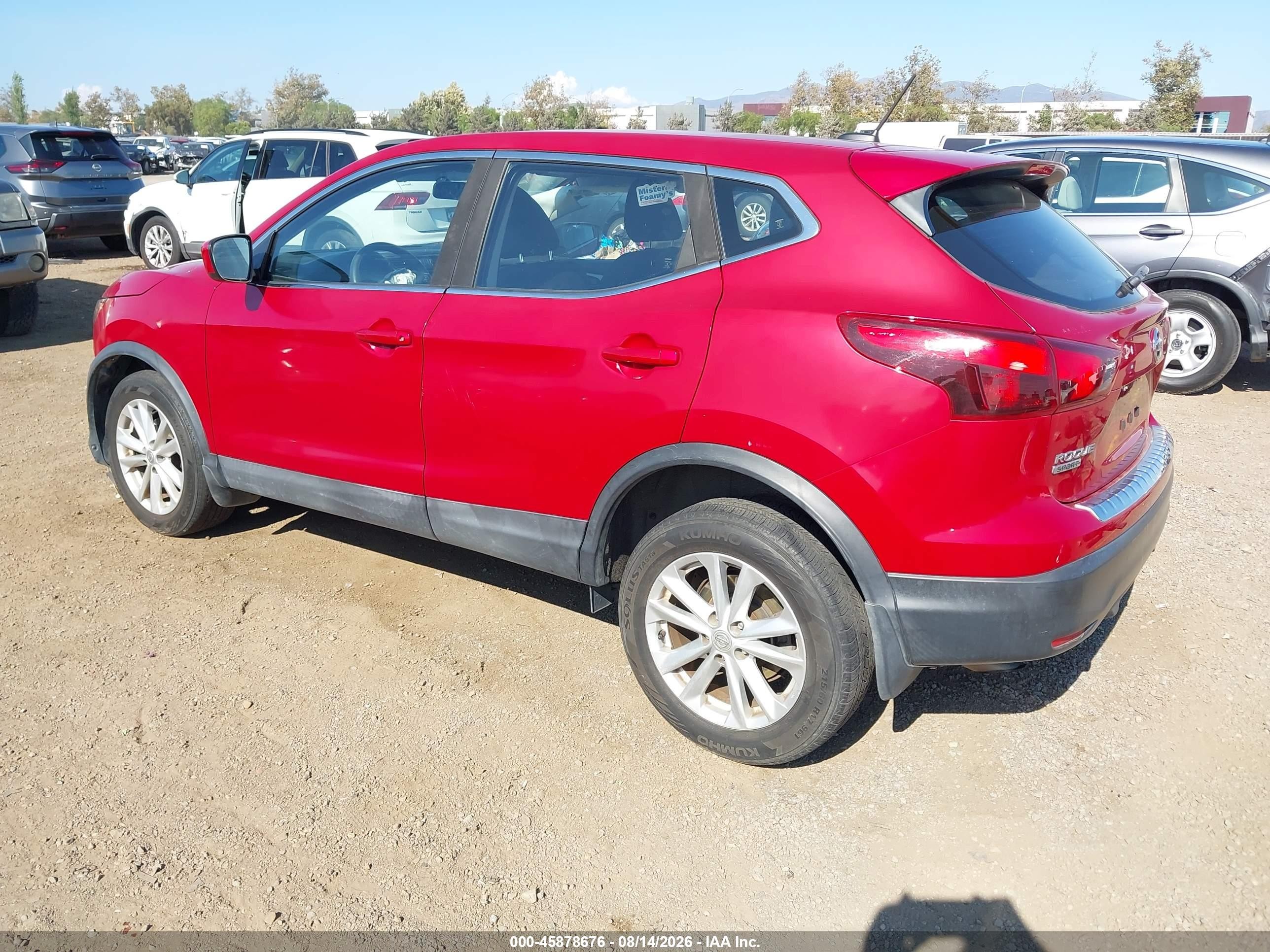 2018 Nissan Rogue Sport S Red vin: JN1BJ1CP9JW184814