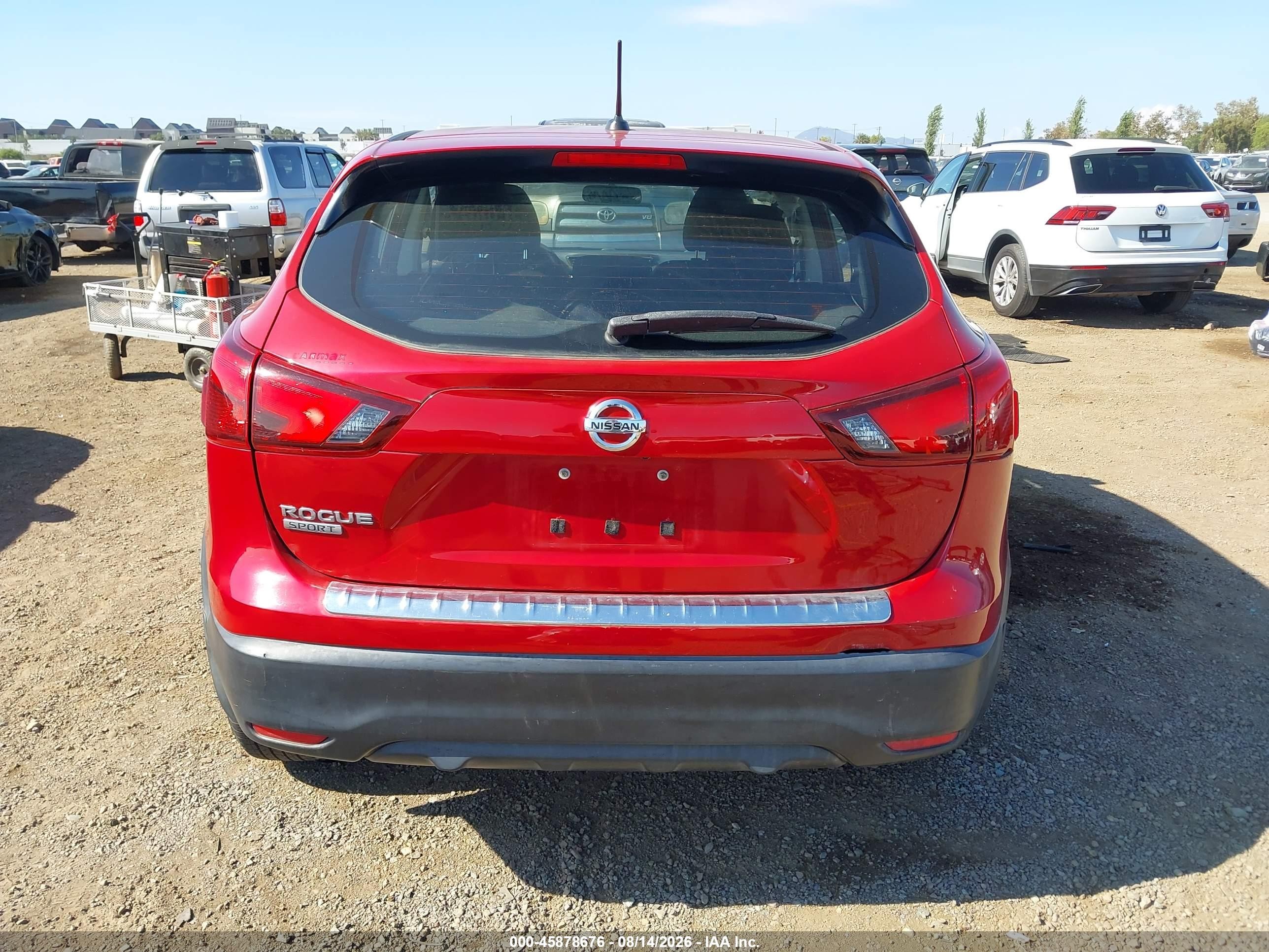 2018 Nissan Rogue Sport S Red vin: JN1BJ1CP9JW184814