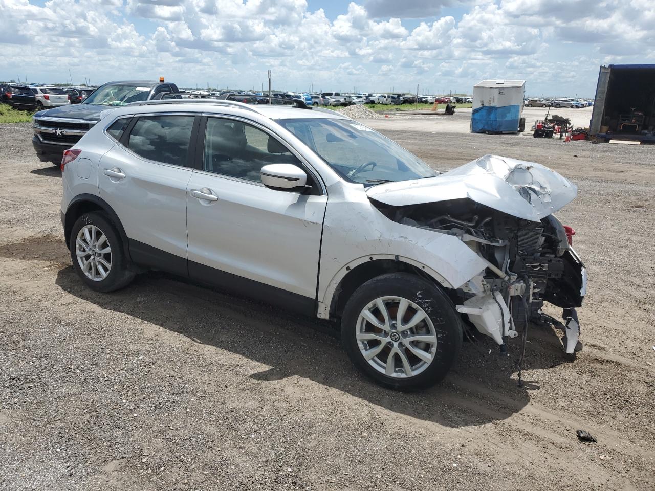 2020 Nissan Rogue Sport Sv Серебряный vin: JN1BJ1CV8LW548500 Damage: Right Front Fender, Dent(S) W/ Paint Dmg, 4 To 5 Inches