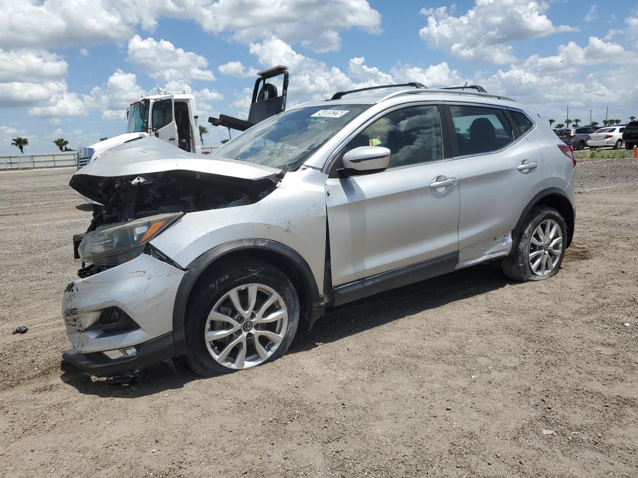 2020 Nissan Rogue Sport Sv Серебряный vin: JN1BJ1CV8LW548500 Damage: Left Front Fender, Dent(S) W/No Paint Dmg, 4 To 5 Inches