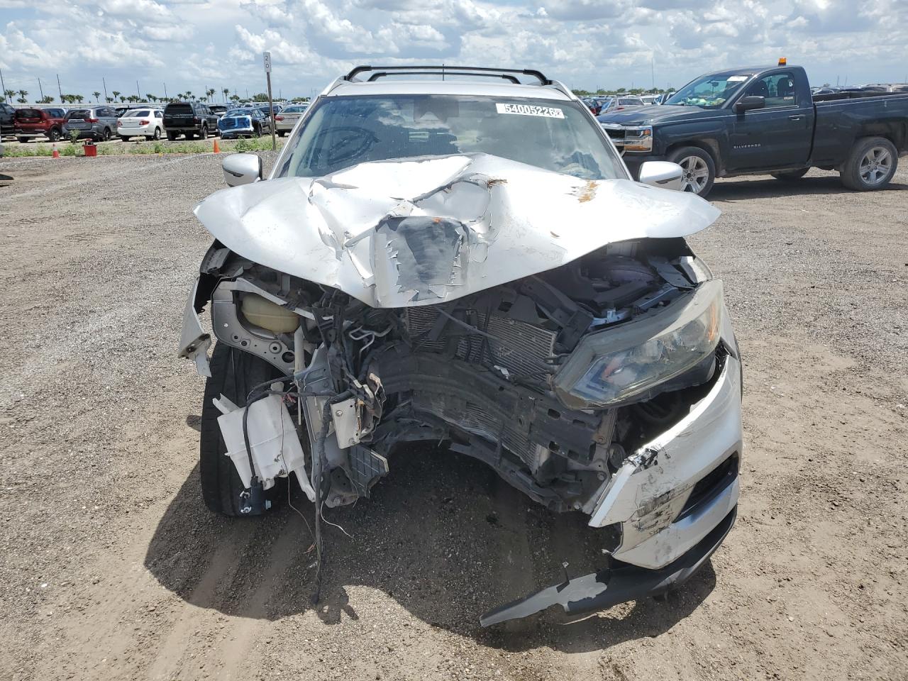 2020 Nissan Rogue Sport Sv Серебряный vin: JN1BJ1CV8LW548500 Damage: Grille, Missing, Replacement Required