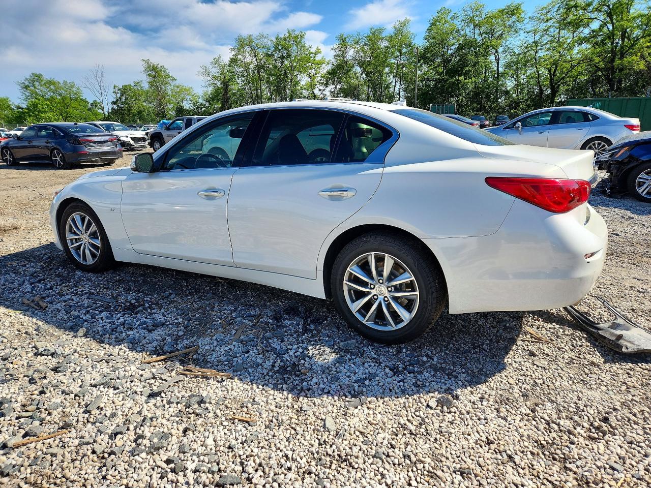 2014 Infiniti Q50 Base White vin: JN1BV7AP0EM675252