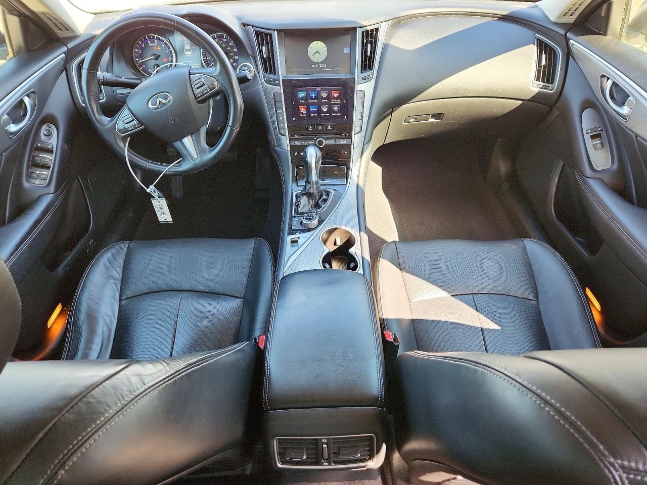 2014 Infiniti Q50 Base White vin: JN1BV7AP0EM675252