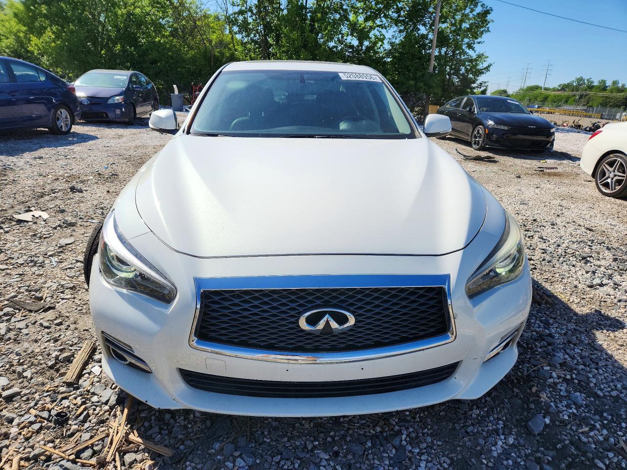 2014 Infiniti Q50 Base White vin: JN1BV7AP0EM675252