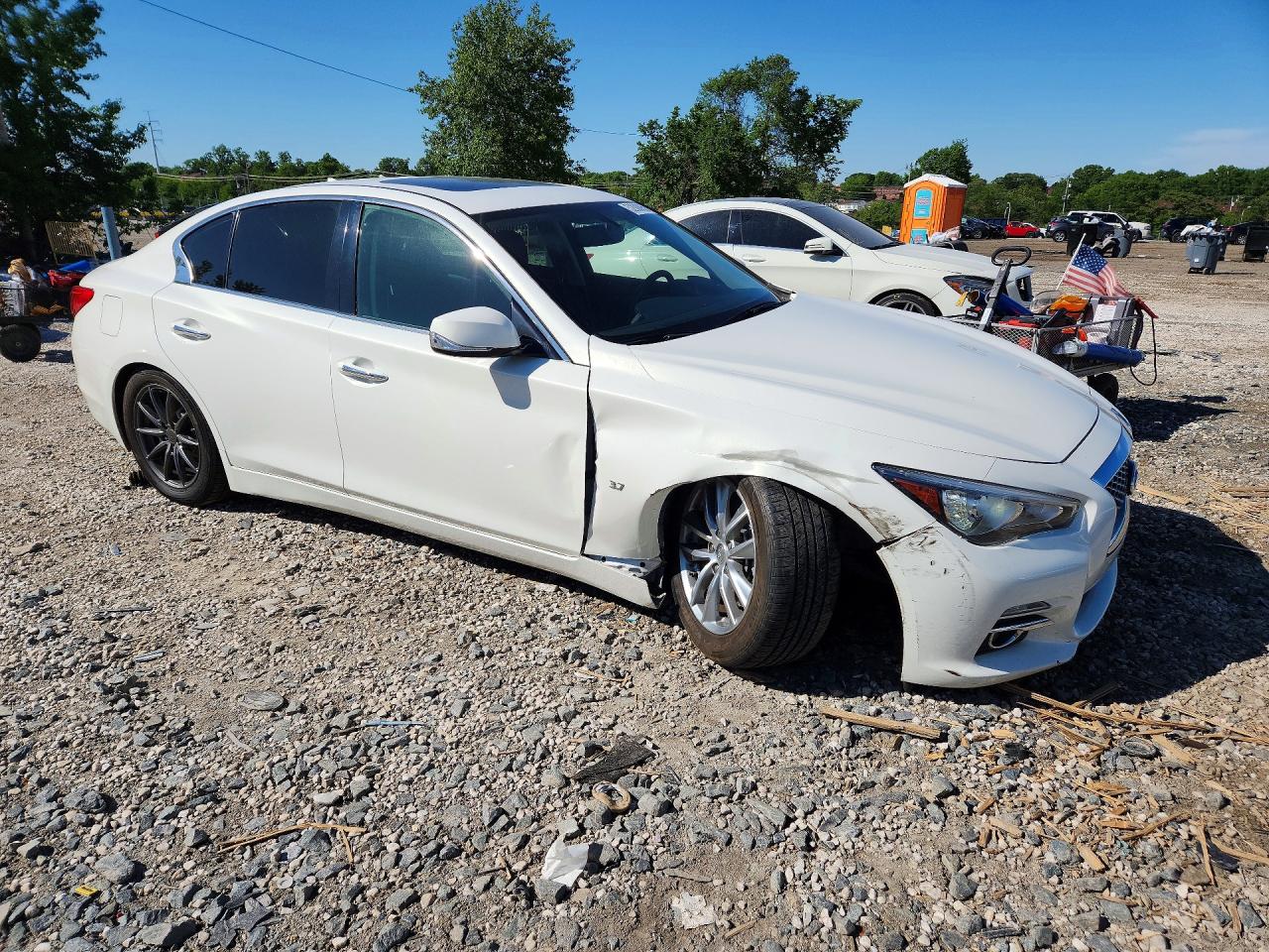 2014 Infiniti Q50 Base White vin: JN1BV7AP0EM675252