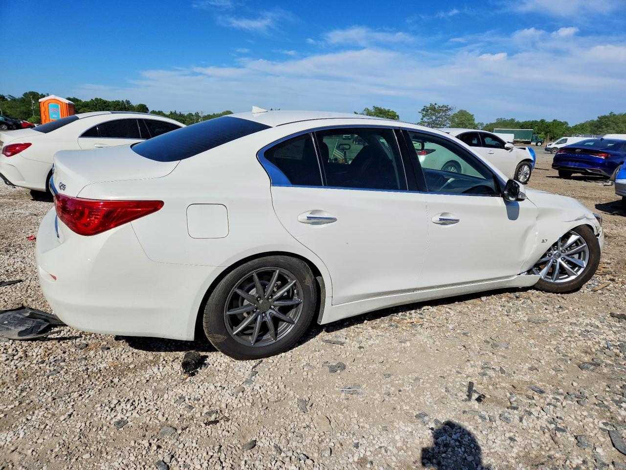 2014 Infiniti Q50 Base White vin: JN1BV7AP0EM675252