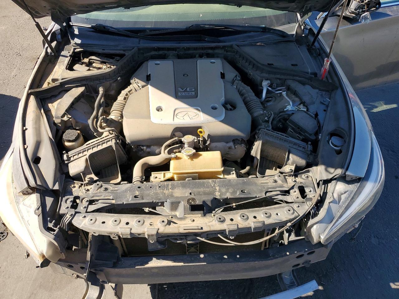 2014 Infiniti Q50 Premium Серый vin: JN1BV7AP0EM679866