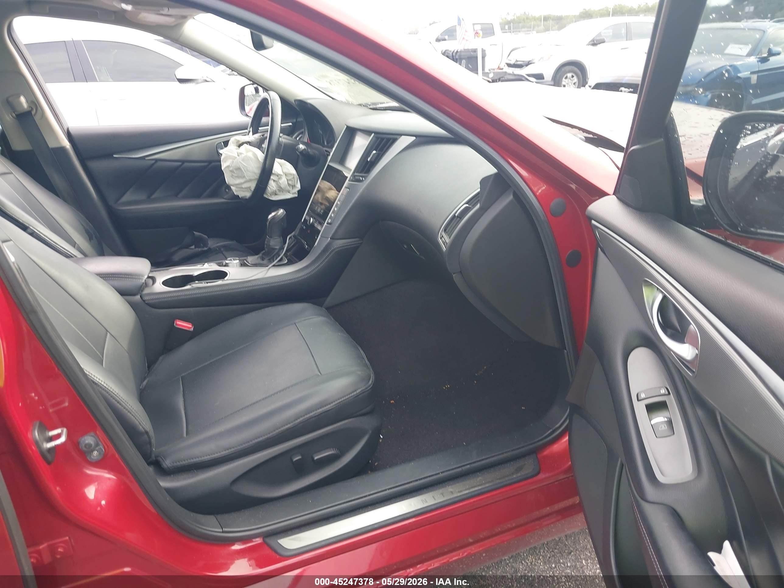 2014 Infiniti Q50 Premium/sport Red vin: JN1BV7AP0EM686686